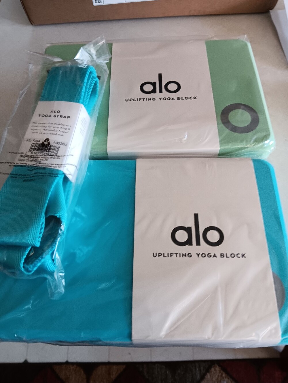 Alo Exercise Boxs And Yoga Strap.
